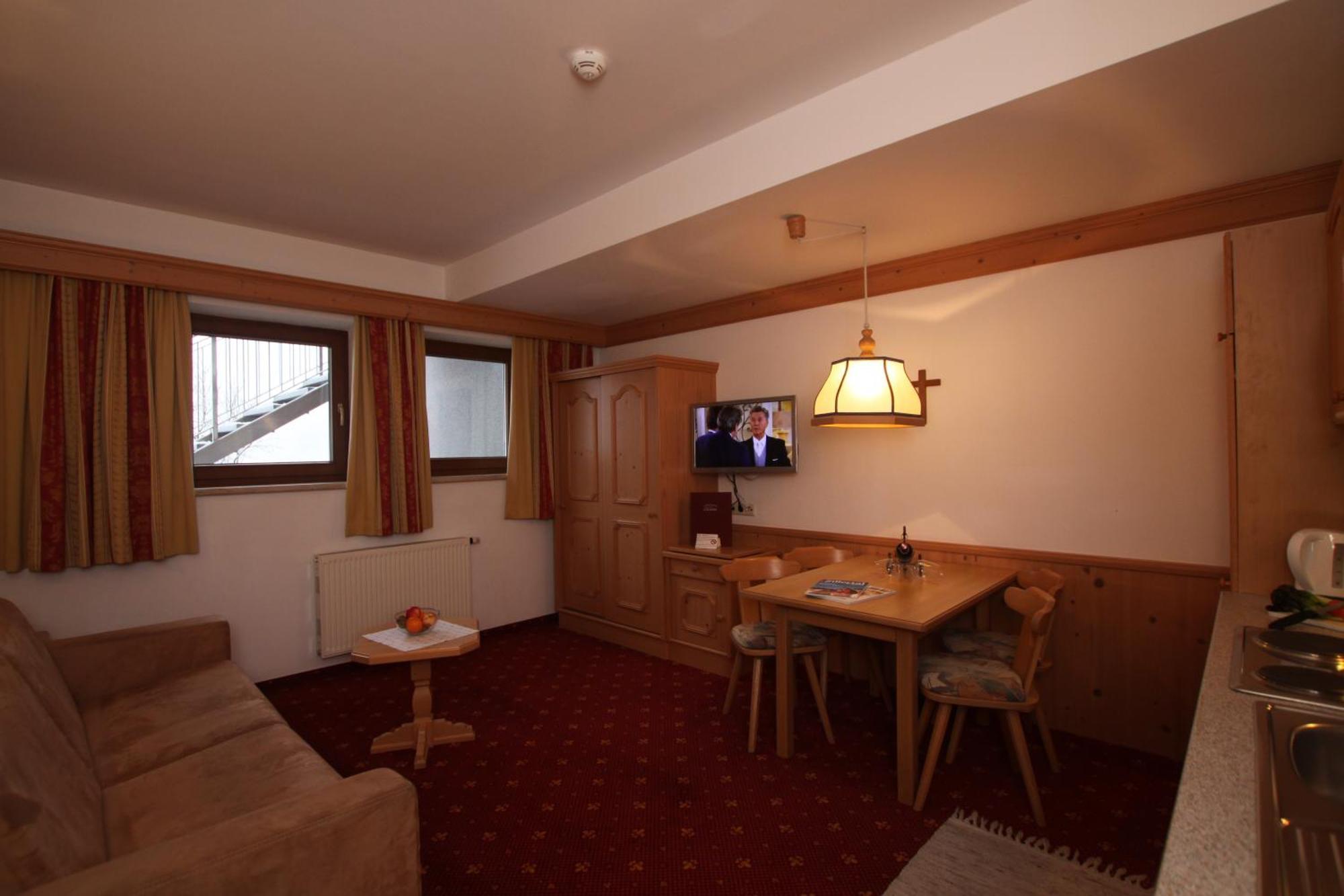 Gast- Und Ferienhof Christler Tux Exterior photo